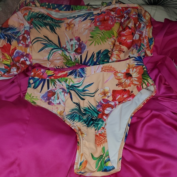 🆕️Two Piece Floral Print Swim Bathing Suit - Picture 6 of 10